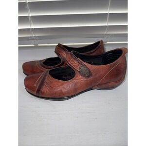 Women’s Mary Jane Leather Flats in Brown